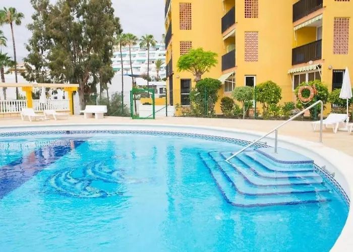 Las Americas For Holiday أذيخي